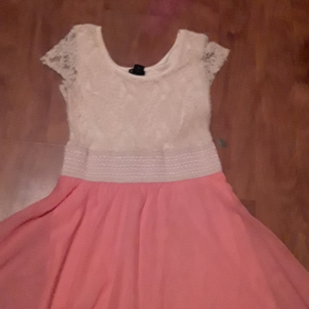 Dress - Picture 2 of 3